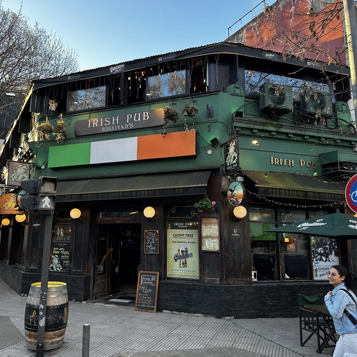 Sullivan’s Irish Pub — Jorge Luis Borges 1702, C1414 Cdad. Autu00f3noma de Buenos Aires, Argentina