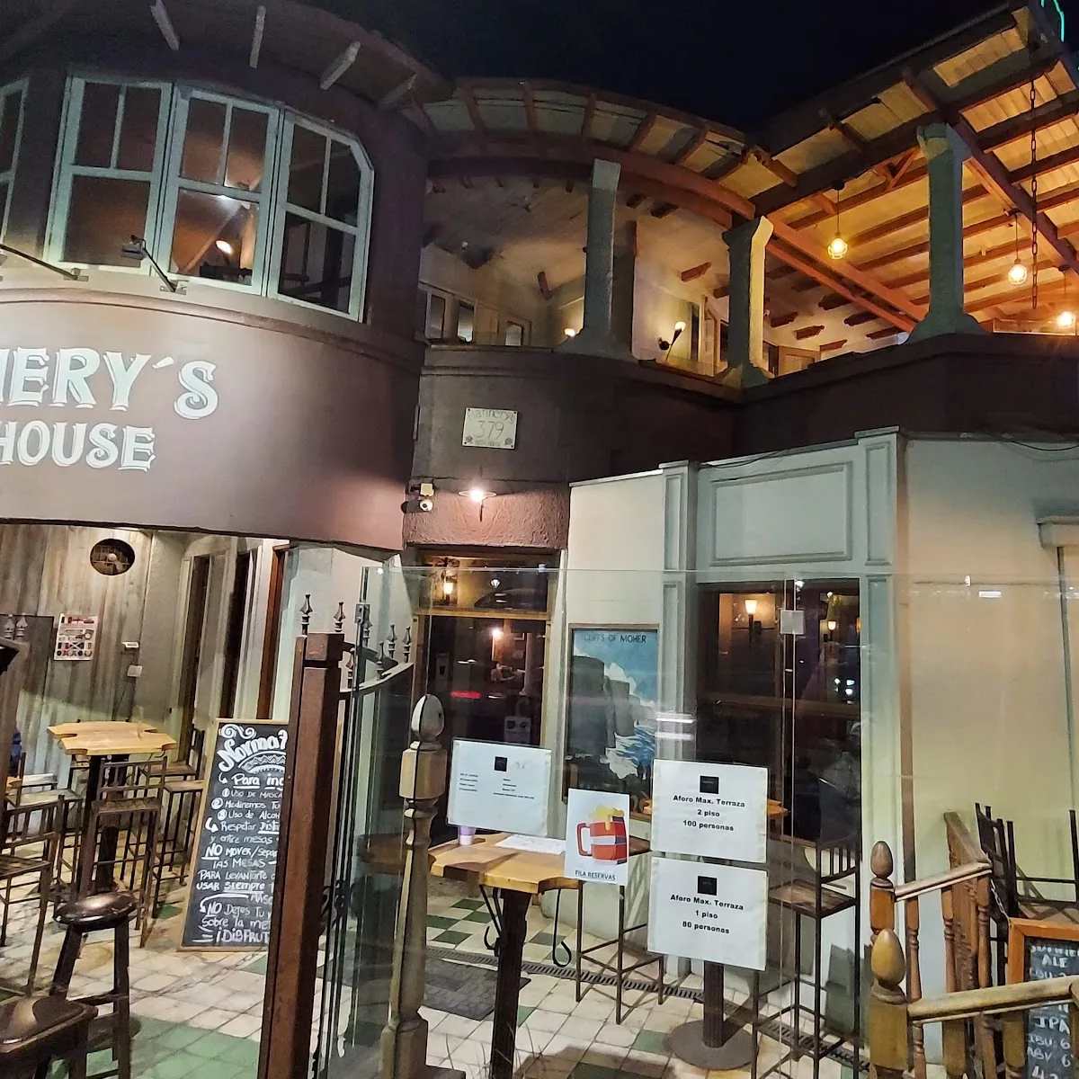 Flannery’s Beerhouse — Av. Tobalaba 379, 7510075 Providencia, Regiu00f3n Metropolitana, Chile