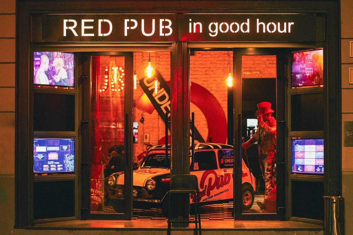 Red Pub gallery 2