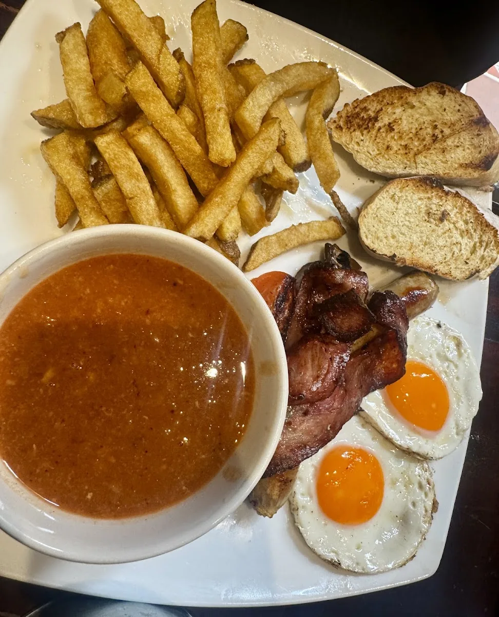 El Inglés Gastro Pub gallery 3