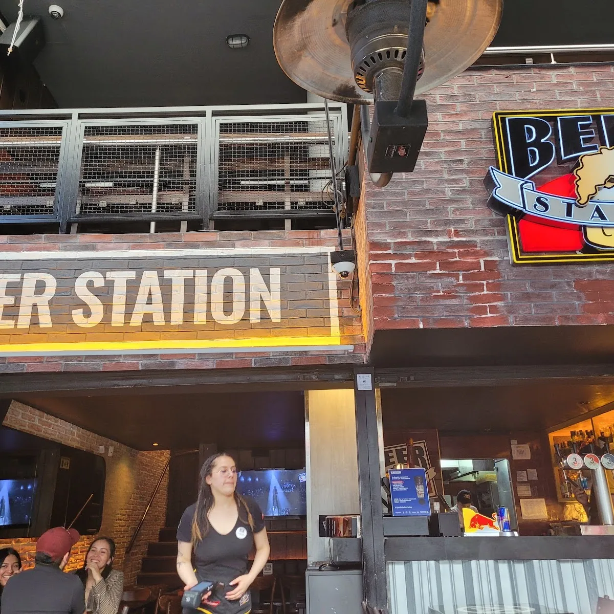 Beer Station — Kr 13 # 83-92 Local 1-2, Bogotu00e1, Colombia