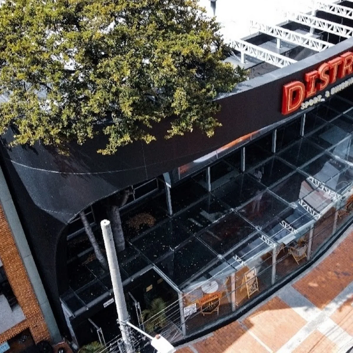 District — Kr 13 #93B-31, Bogotu00e1, Colombia