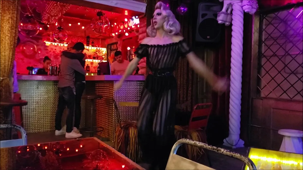 Bar Chiquita gallery 2