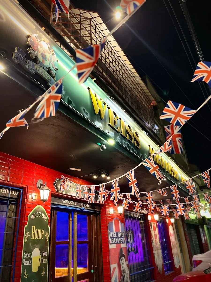 WEISS BRITISH PUB gallery 2
