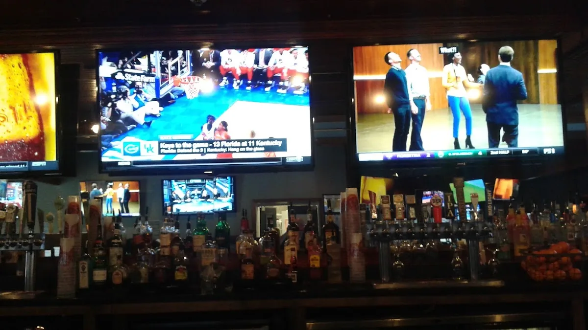 Hometown Sports Bar & Grill OTKS gallery 2