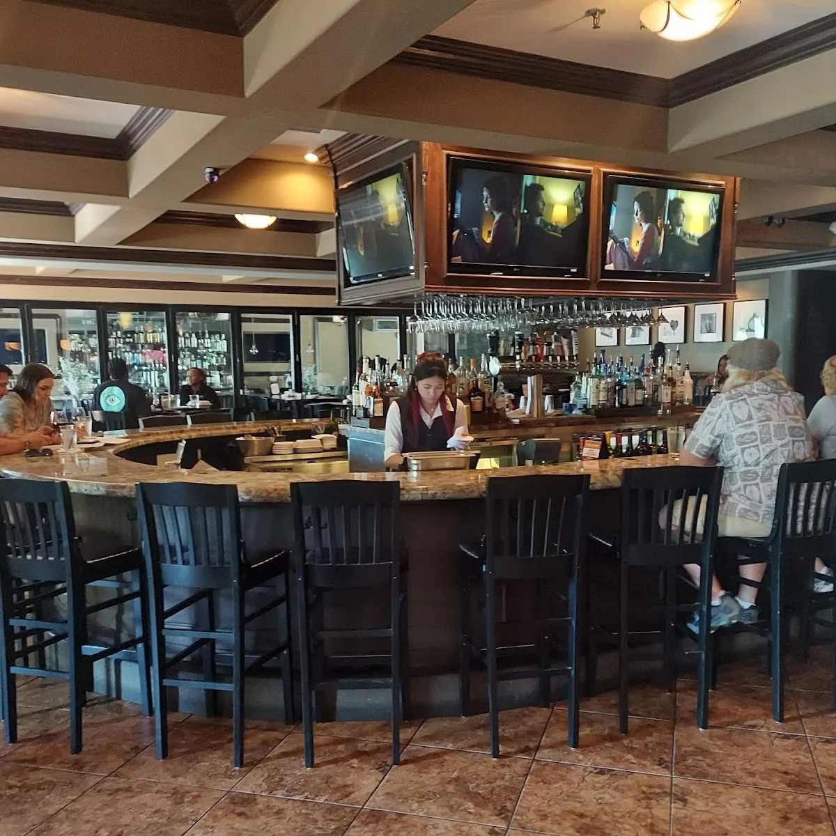 Summit Grill OTKS — 4835 NE Lakewood Way